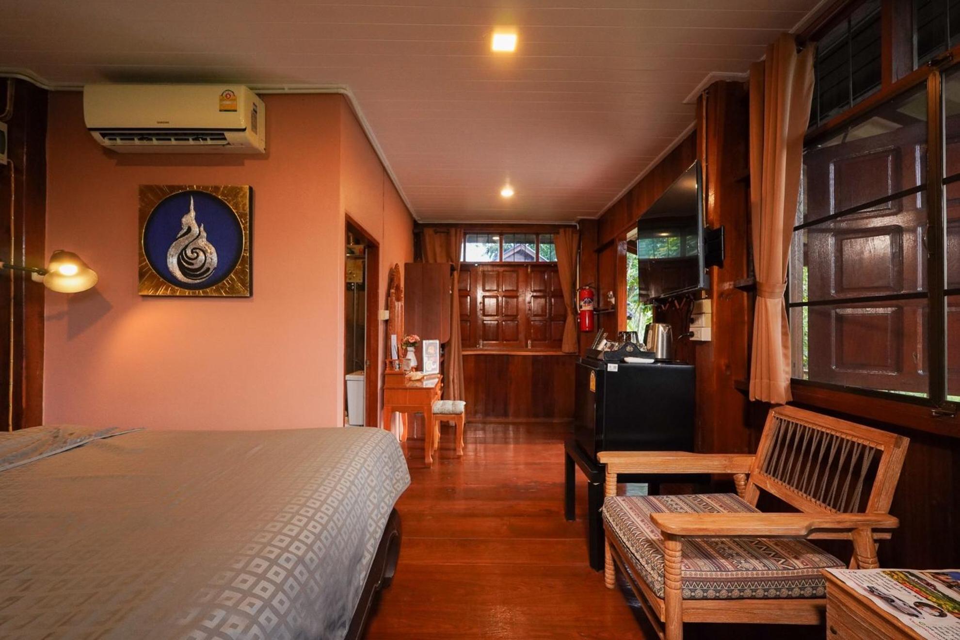 The Wes Village, Incl Free Breakfast & 100 Thb Food Gift Chiang Dao Luaran gambar