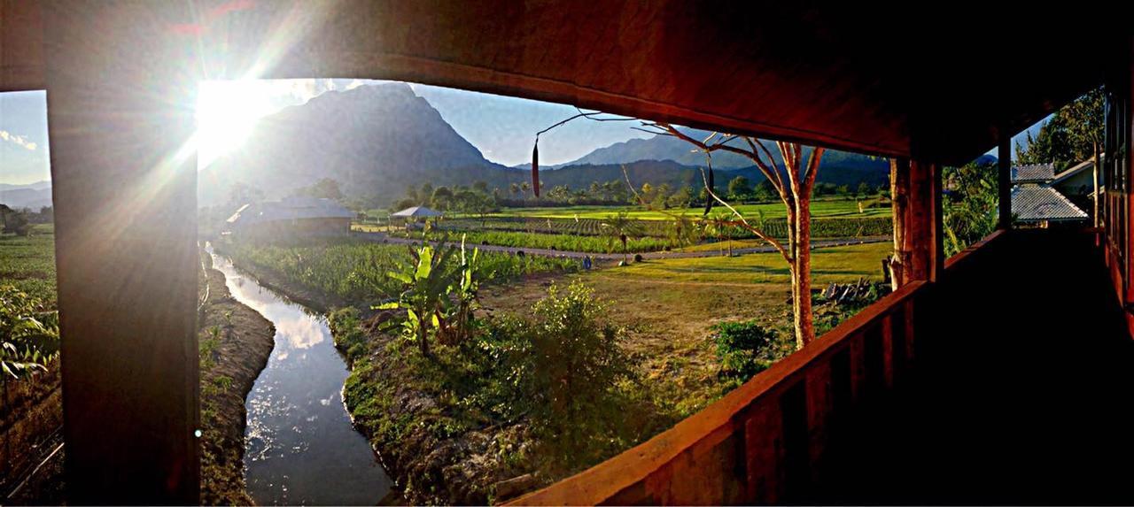 The Wes Village, Incl Free Breakfast & 100 Thb Food Gift Chiang Dao Luaran gambar